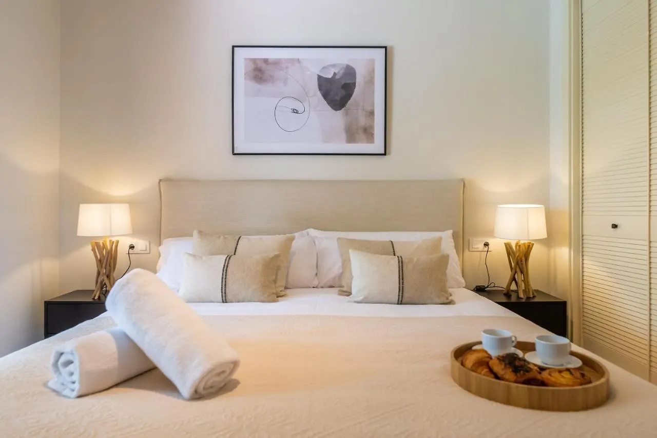 Apartment Vacation Marbella I El Palmeral, Top Location, Ground Floor Apt, Newly Furnished