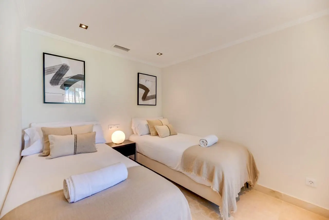 Vacation Marbella I El Palmeral, Top Location, Ground Floor Apt, Newly Furnished Apartment