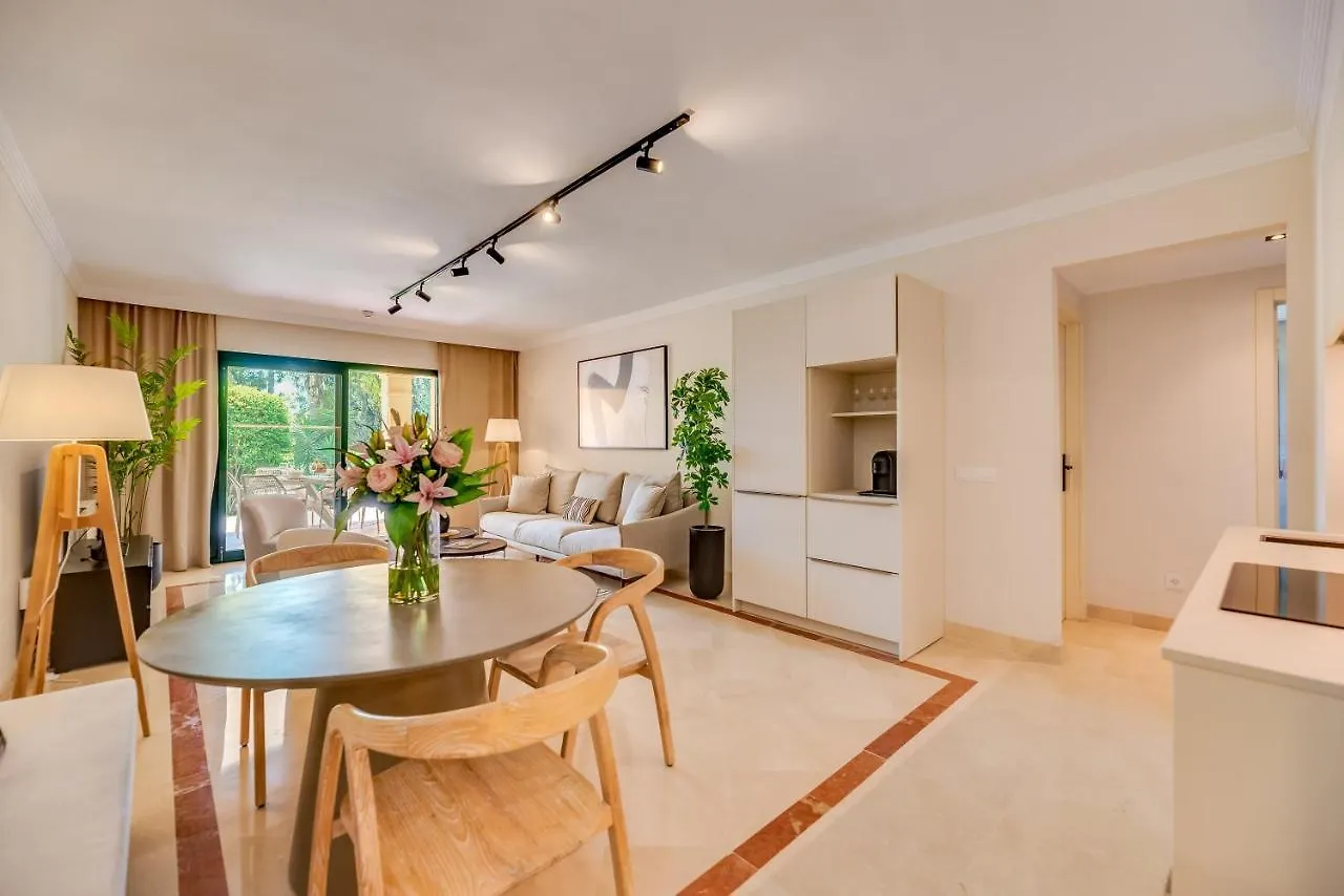Apartment Vacation Marbella I El Palmeral, Top Location, Ground Floor Apt, Newly Furnished