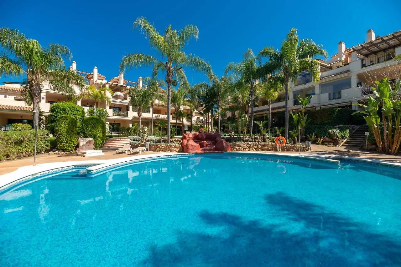 Vacation Marbella I El Palmeral, Top Location, Ground Floor Apt, Newly Furnished Apartamento